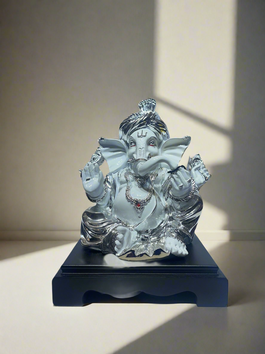 Ganesh Ji White and Silver ￼