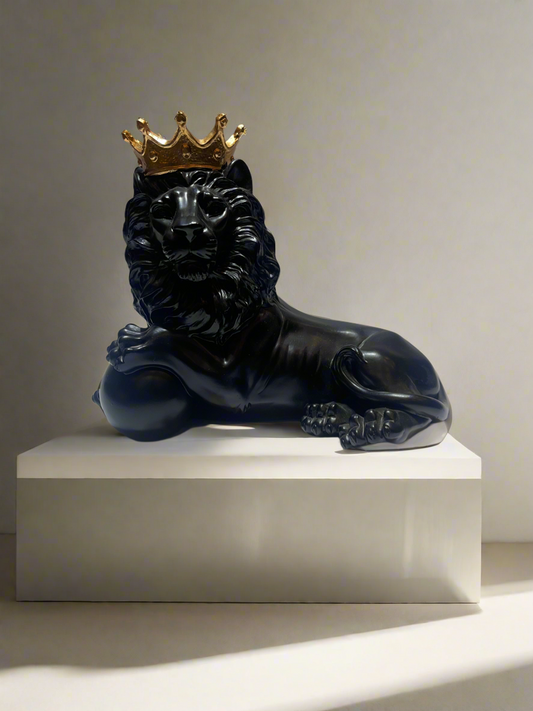 Lion Sitting Ball Black