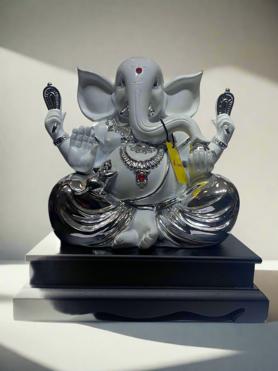 Ganesh Ji White and Silver ￼