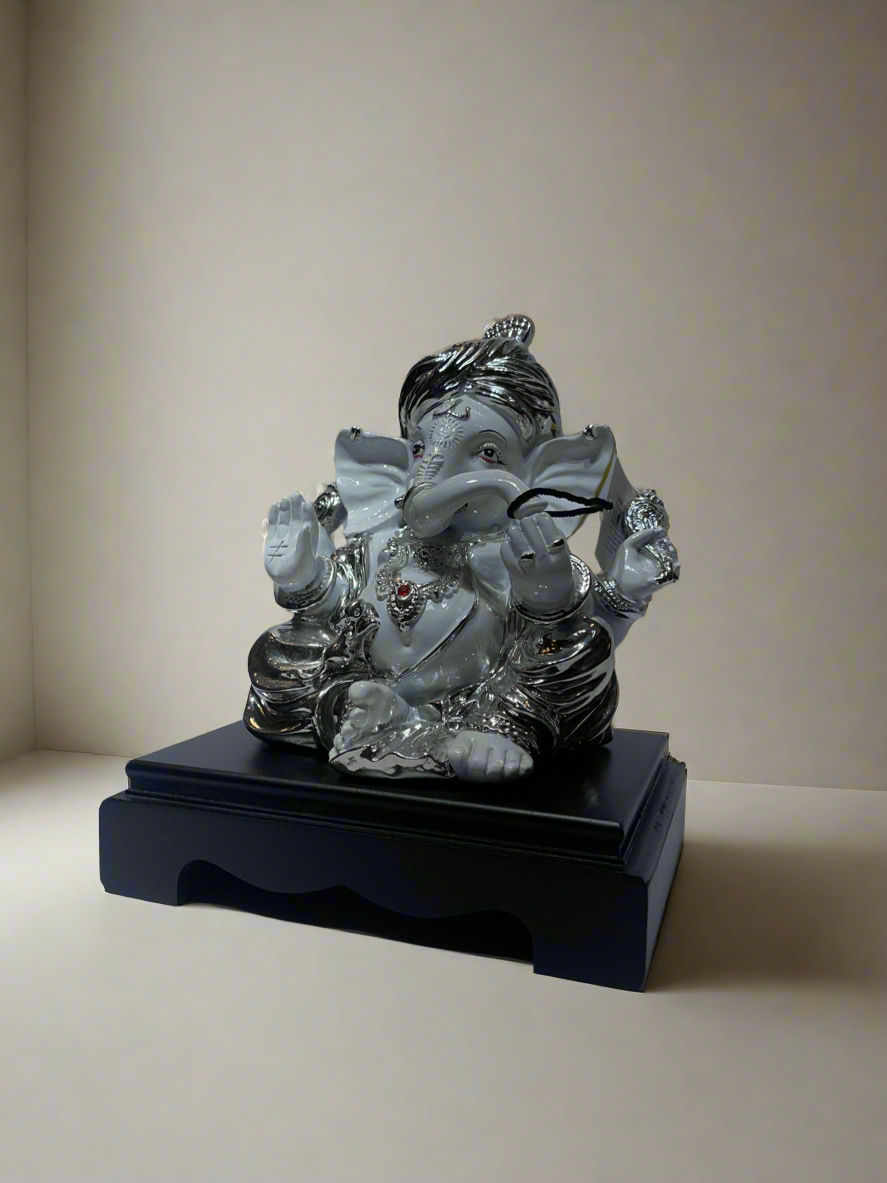 Ganesh Ji White and Silver ￼