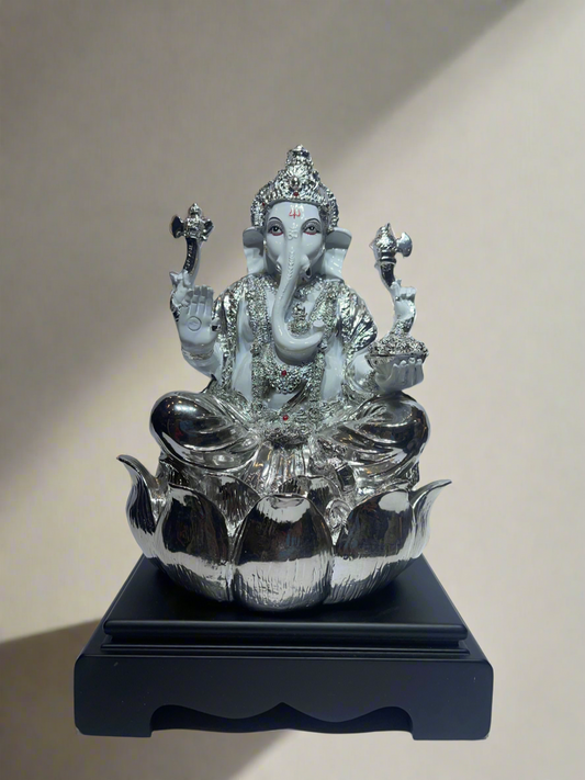 Ganesh Ji White and Silver ￼