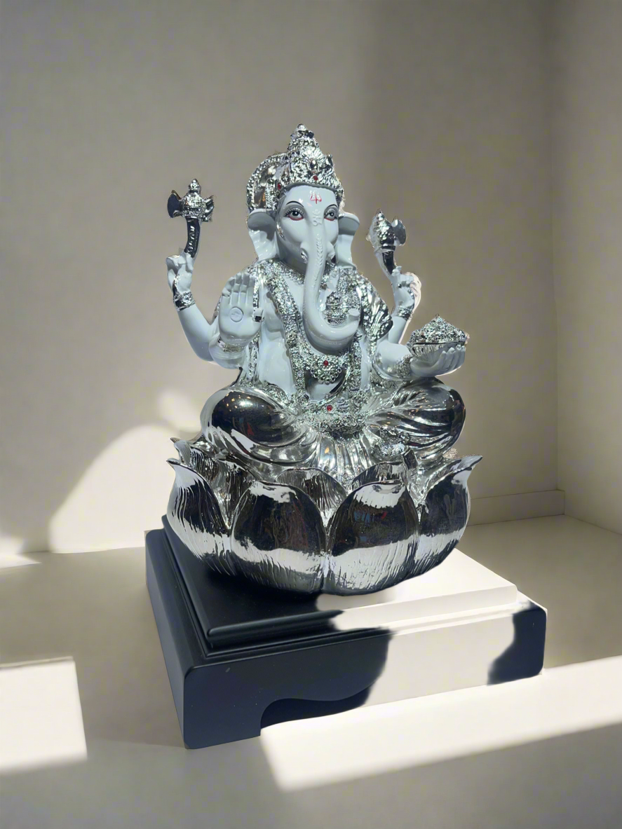 Ganesh Ji White and Silver ￼